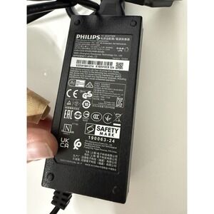 Philips ADPC1925 25W AC Adapter 19V 1.3A Power Supply OEM Charger 100-240V
